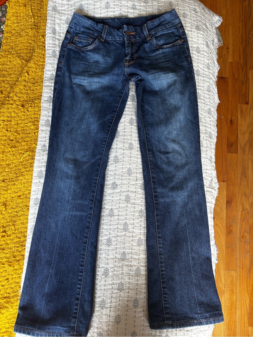Y2K low rise jeans